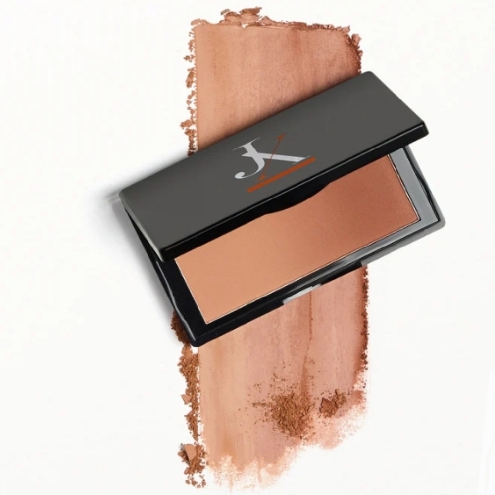 Just Ximena - The Bronzer - Color: Dusk Medium